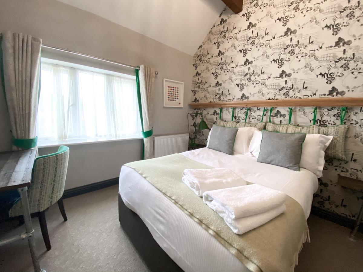 Helen Browning'S Royal Oak Otel Swindon Dış mekan fotoğraf