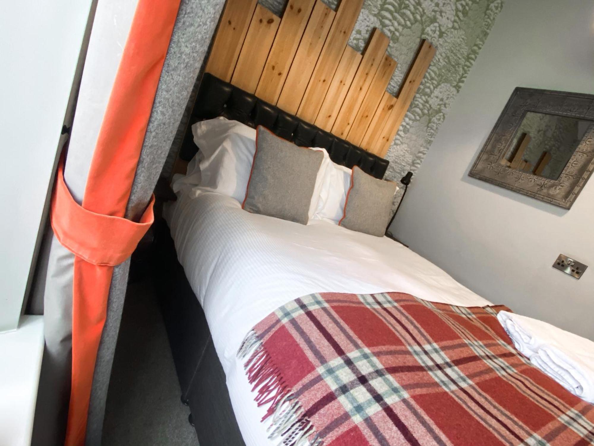 Helen Browning'S Royal Oak Otel Swindon Oda fotoğraf