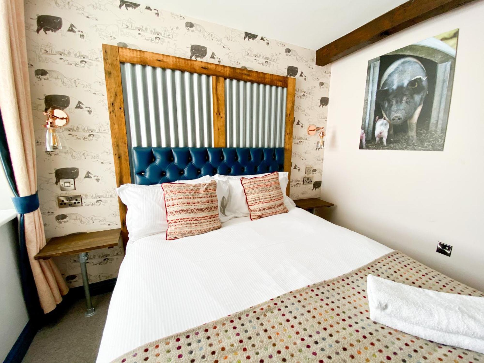 Helen Browning'S Royal Oak Otel Swindon Oda fotoğraf